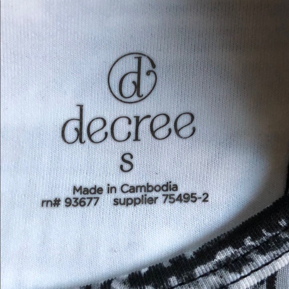 Small black and white summer tank top - Picture 2 of 3